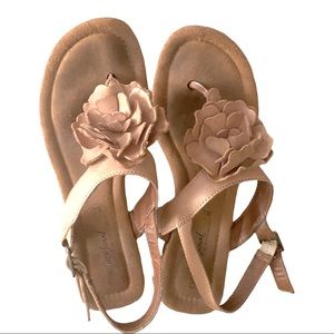 Natural Soul by Naturalizer Sandals with Flower